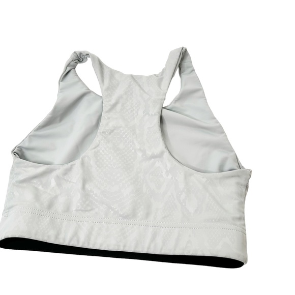 TEREZ 2-piece UpLift Sports Bra & Ankle Leggings Silver Obsidian Snakeskin Small - Picture 4 of 7